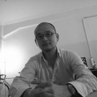 プロフィール